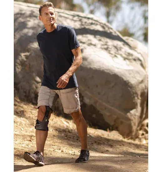 Breg Quantum OA Knee Brace2 Breg Quantum OA Knee Brace